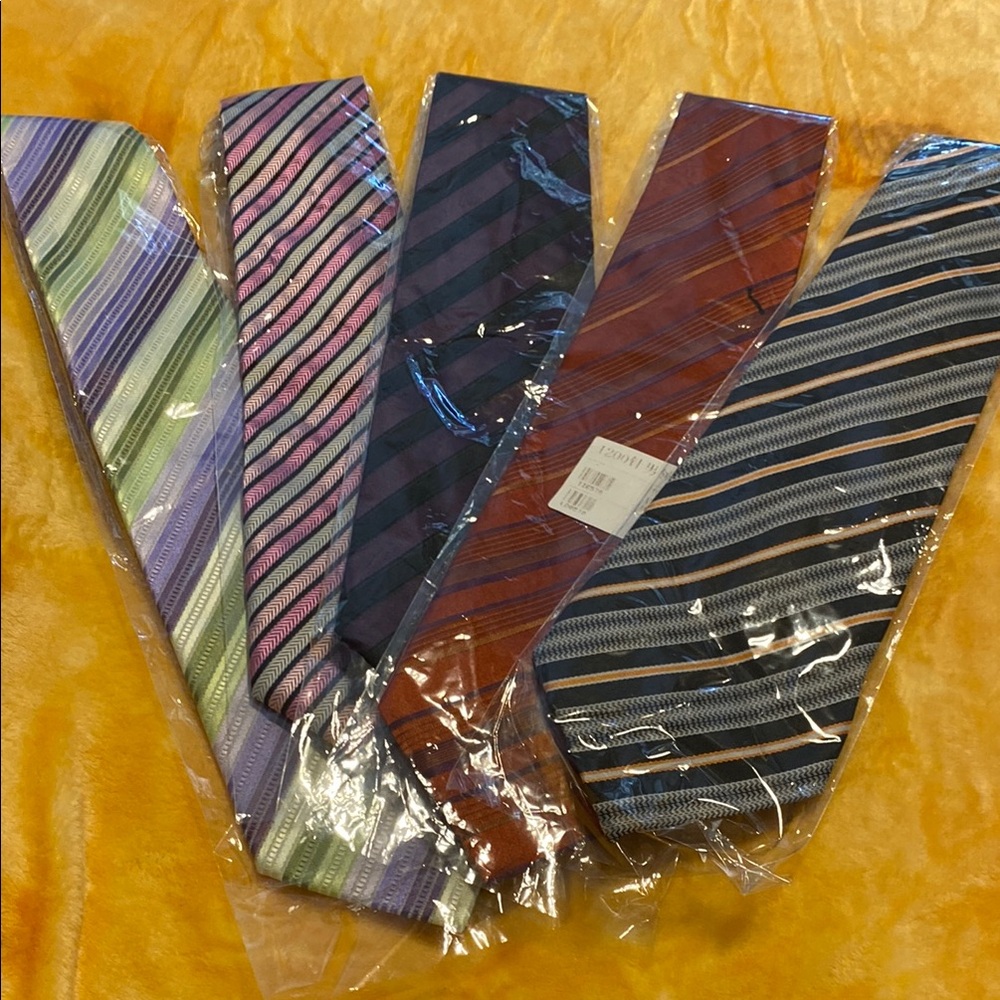 Elegant Striped Men's Ties Set